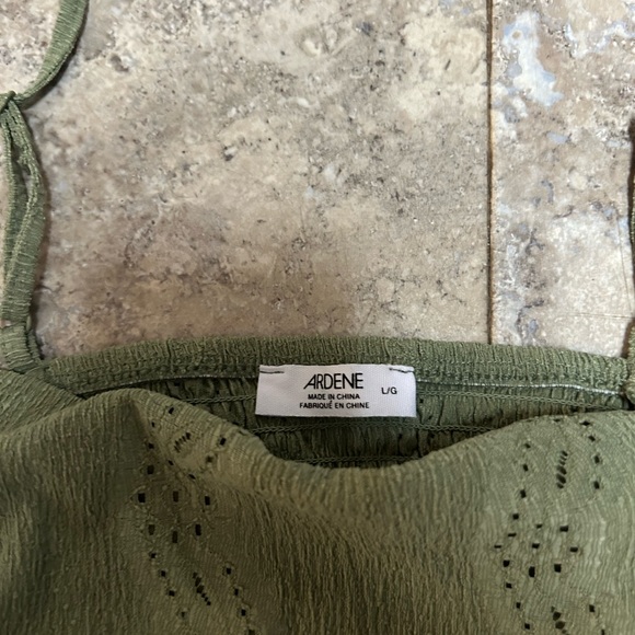 Cute tank top - Picture 3 of 3